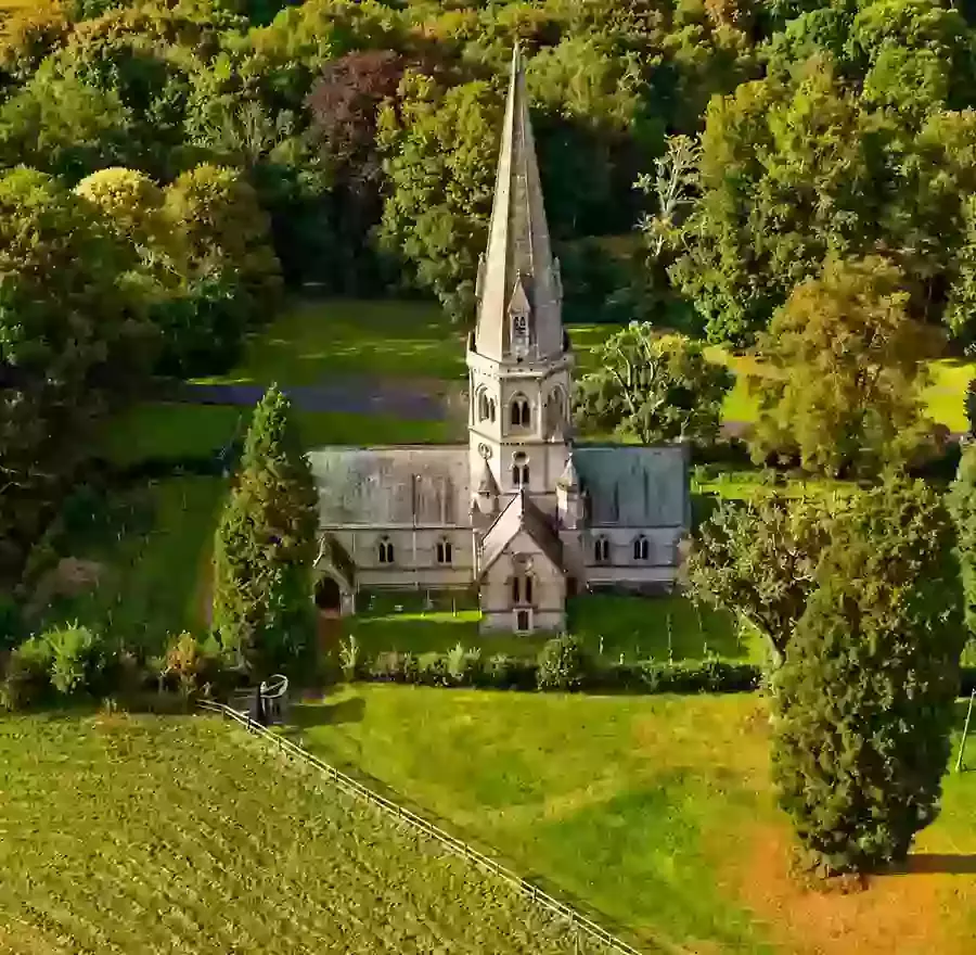 About St Barnabas Church